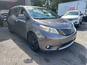 2014 Toyota Sienna XLE 7-Passenger 119.3" WB - miniatura 2