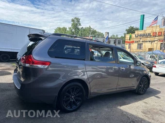 2014 Toyota Sienna XLE 7-Passenger 119.3" WB - miniatura 6