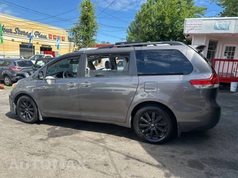 2014 Toyota Sienna XLE 7-Passenger 119.3" WB - miniatura 9