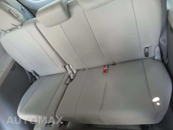 2014 Toyota Sienna XLE 8-Passenger 119.3" WB - miniatura 11