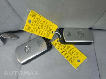 2014 Toyota Sienna XLE 8-Passenger 119.3" WB - miniatura 5