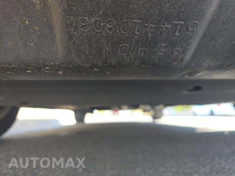2014 Toyota Sienna XLE 8-Passenger 119.3" WB - miniatura 21