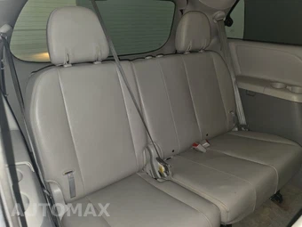 2014 Toyota Sienna XLE 8-Passenger 119.3" WB - miniatura 14