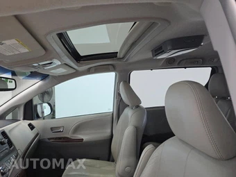 2014 Toyota Sienna XLE 8-Passenger 119.3" WB - miniatura 18