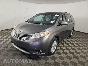 2014 Toyota Sienna XLE 8-Passenger 119.3" WB
