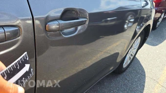 2014 Toyota Sienna XLE 8-Passenger 119.3" WB - miniatura 22