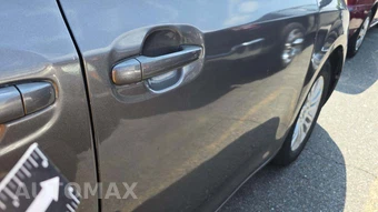 2014 Toyota Sienna XLE 8-Passenger 119.3" WB - miniatura 30