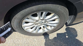 2014 Toyota Sienna XLE 8-Passenger 119.3" WB - miniatura 52