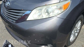 2014 Toyota Sienna XLE 8-Passenger 119.3" WB - miniatura 56