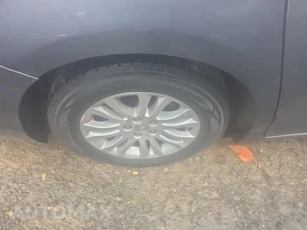 2014 Toyota Sienna XLE 8-Passenger 119.3" WB - miniatura 10