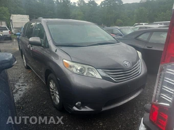 2014 Toyota Sienna XLE 8-Passenger 119.3" WB - miniatura 3