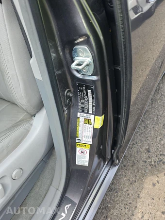 2014 Toyota Sienna XLE 8-Passenger 119.3" WB - miniatura 15