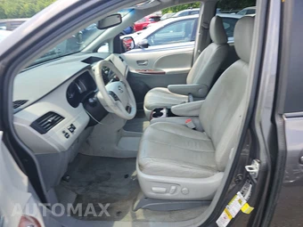 2014 Toyota Sienna XLE 8-Passenger 119.3" WB - miniatura 7