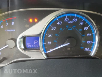 2014 Toyota Sienna XLE 8-Passenger 119.3" WB - miniatura 12