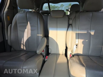 2014 Toyota Sienna XLE 8-Passenger 119.3" WB - miniatura 13