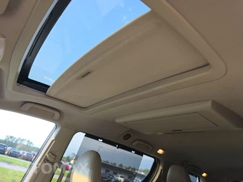 2014 Toyota Sienna XLE 8-Passenger 119.3" WB - miniatura 18