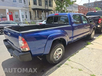2014 Toyota Tacoma Crew Cab Medium Bed – miniatura 3