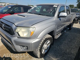 Zdjęcie pojazdu 2014 Toyota Tacoma Crew Cab Medium Bed z USA