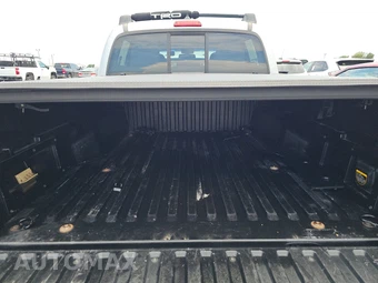 2014 Toyota Tacoma Crew Cab Medium Bed – miniatura 16