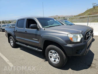 2014 Toyota Tacoma PreRunner Crew Cab Medium Bed – miniatura 3