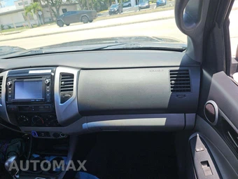2014 Toyota Tacoma PreRunner Crew Cab Medium Bed – miniatura 19