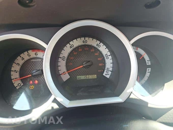 2014 Toyota Tacoma PreRunner Crew Cab Medium Bed – miniatura 9