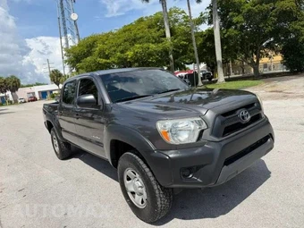 2014 Toyota Tacoma PreRunner Crew Cab Medium Bed - miniatura 4