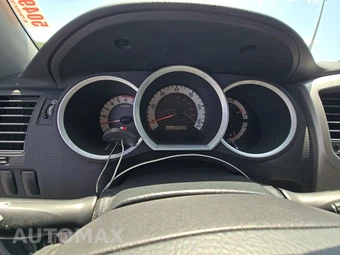 2014 Toyota Tacoma PreRunner Crew Cab Medium Bed – miniatura 12