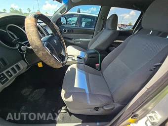 2014 Toyota Tacoma PreRunner Crew Cab Medium Bed – miniatura 7