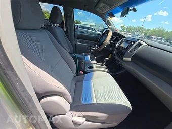 2014 Toyota Tacoma PreRunner Crew Cab Medium Bed – miniatura 8