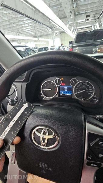2014 Toyota Tundra SR5 Crew Cab Short Bed - miniatura 27