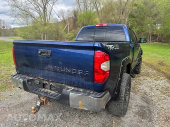 2014 Toyota Tundra SR5 Extended Cab Medium Bed - miniatura 8