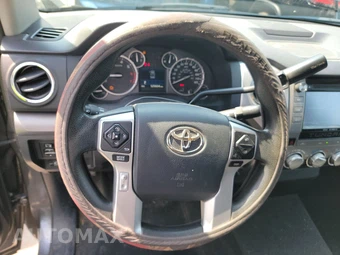 2014 Toyota Tundra SR5 Extended Cab Medium Bed - miniatura 10