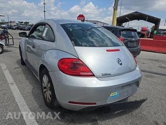 2014 Volkswagen Beetle 2.5L Entry Hatchback - miniatura 6