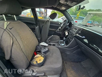 2014 Volkswagen Beetle 2.5L Entry Hatchback - miniatura 8