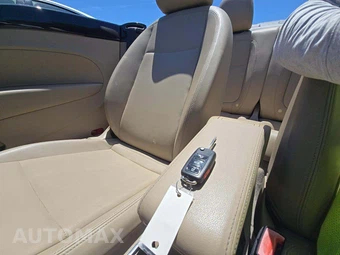 2014 Volkswagen Beetle Convertible 1.8T w/Technology - miniatura 8