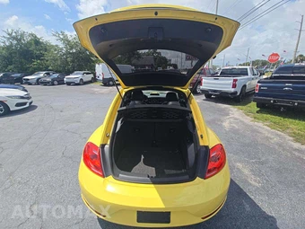 2014 Volkswagen Beetle GSR Hatchback – miniatura 10