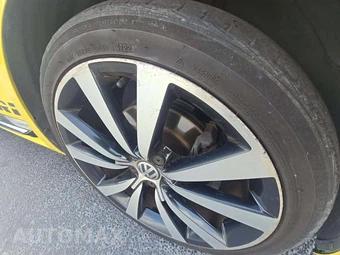 2014 Volkswagen Beetle GSR Hatchback – miniatura 20