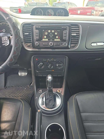 2014 Volkswagen Beetle GSR Hatchback – miniatura 6