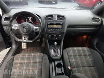 2014 Volkswagen GTI Wolfsburg Edition - miniatura 10