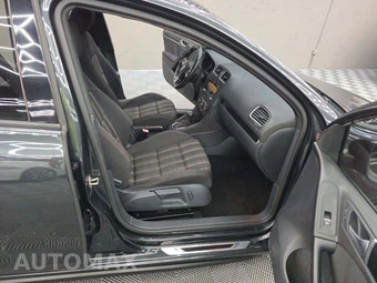 2014 Volkswagen GTI Wolfsburg Edition - miniatura 18
