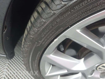 2014 Volkswagen GTI Wolfsburg Edition - miniatura 30