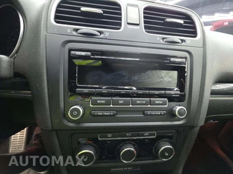 2014 Volkswagen GTI Wolfsburg Edition - miniatura 32