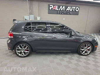 2014 Volkswagen GTI Wolfsburg Edition - miniatura 4