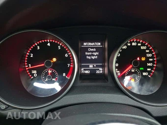 2014 Volkswagen GTI Wolfsburg Edition - miniatura 9