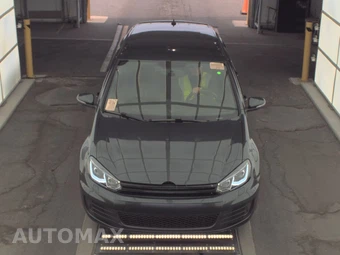 2014 Volkswagen GTI Wolfsburg Edition – miniatura 2