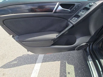 2014 Volkswagen GTI Wolfsburg Edition – miniatura 9