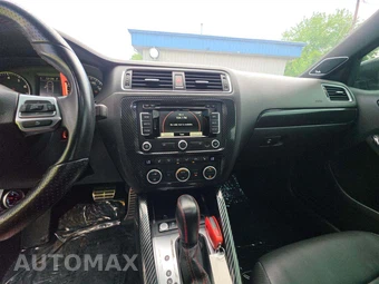 2014 Volkswagen Jetta GLI Edition 30 Sedan w/Navigation - miniatura 10