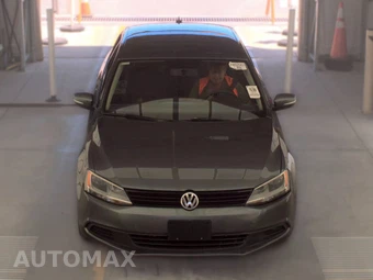 2014 Volkswagen Jetta SE Sedan – miniatura 2
