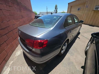 2014 Volkswagen Jetta SE Sedan – miniatura 3